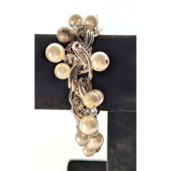 White, Gold Chain Cha Cha Bracelet - Picture 1 of 7